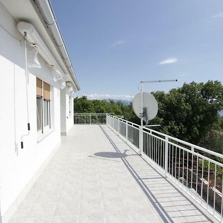 Guest House Balazevic โนวีวีโนดอลสกี ภายนอก รูปภาพ